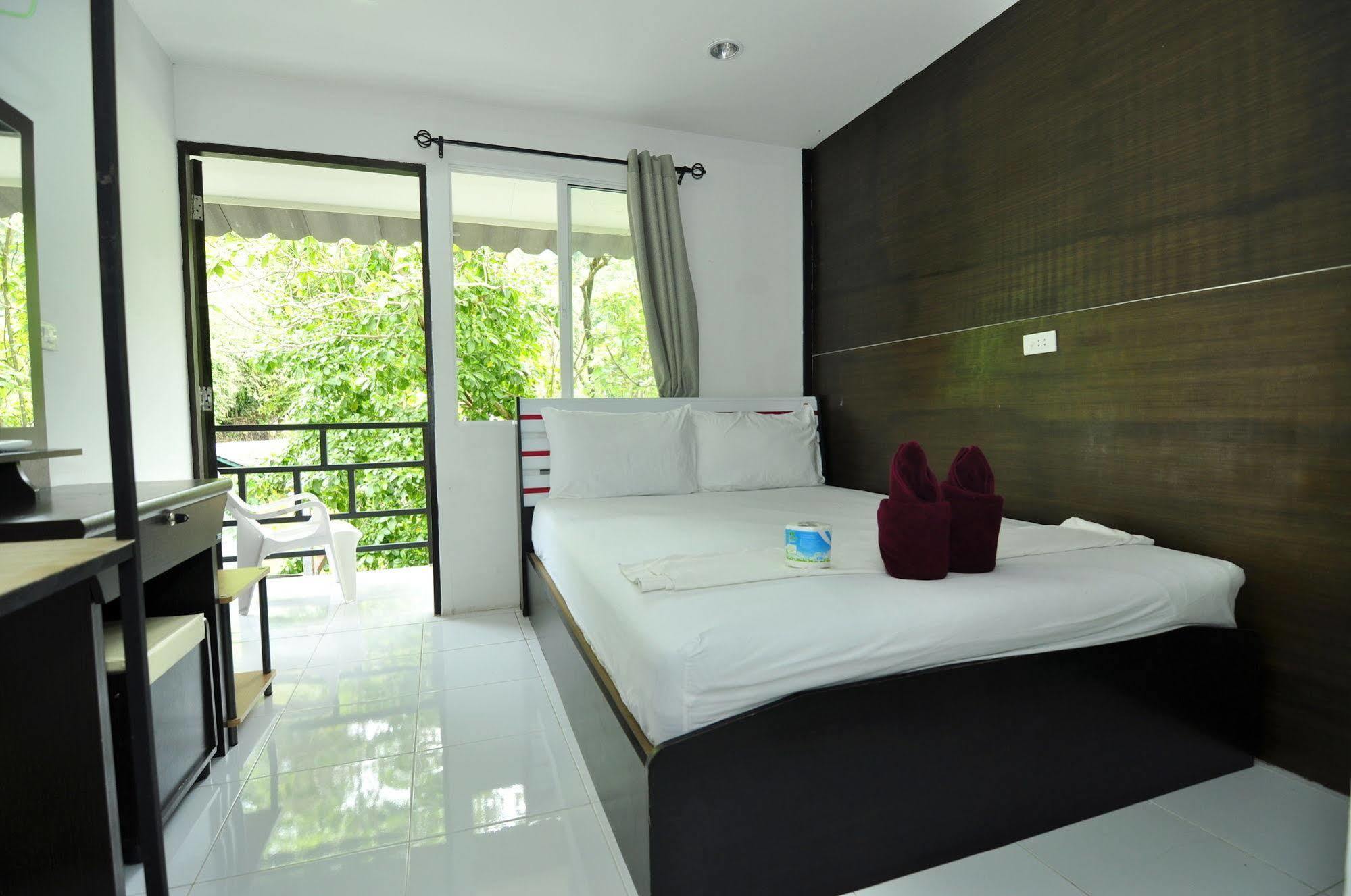 Kitty Guesthouse Phi Phi Don Exteriér fotografie